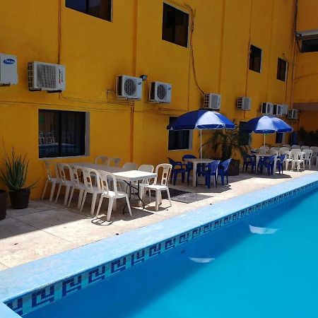 Hotel Arcos Del Parque Acayucan Esterno foto
