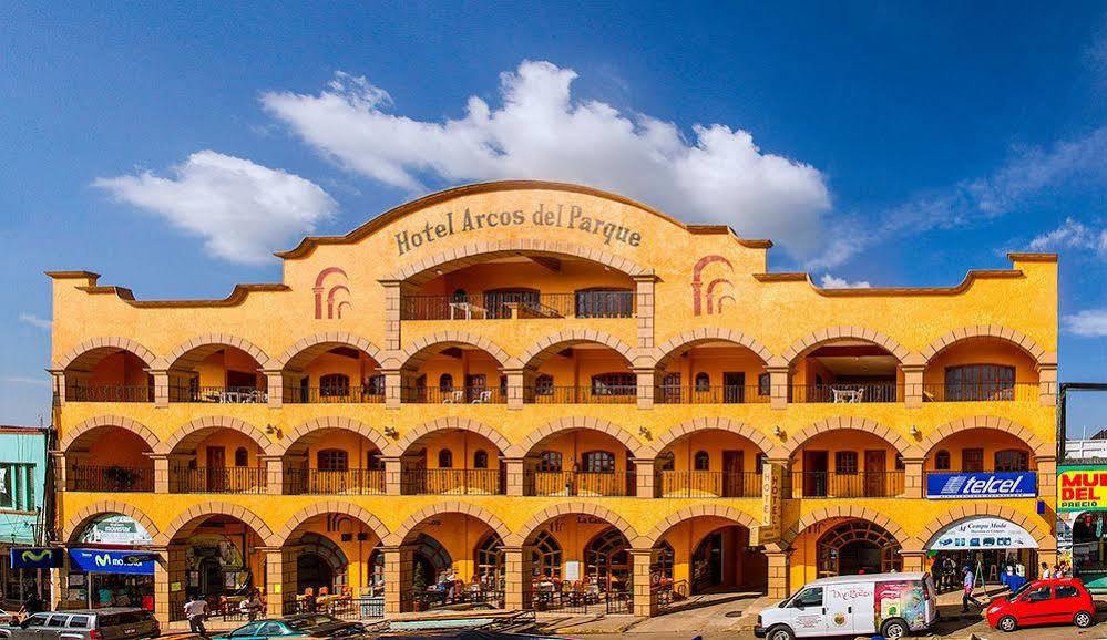 Hotel Arcos Del Parque Acayucan Esterno foto