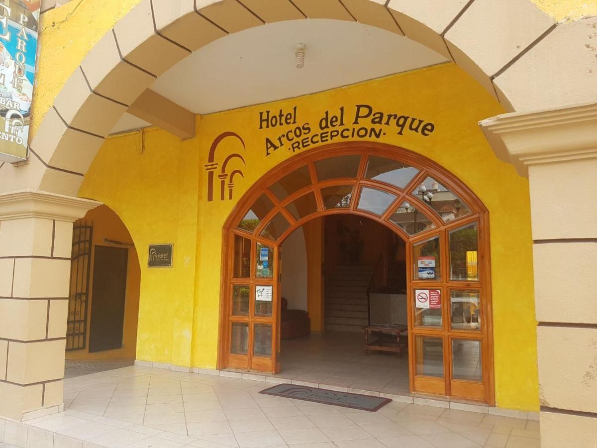 Hotel Arcos Del Parque Acayucan Esterno foto