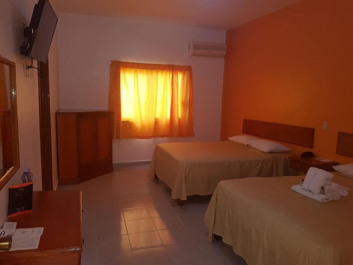 Hotel Arcos Del Parque Acayucan Esterno foto
